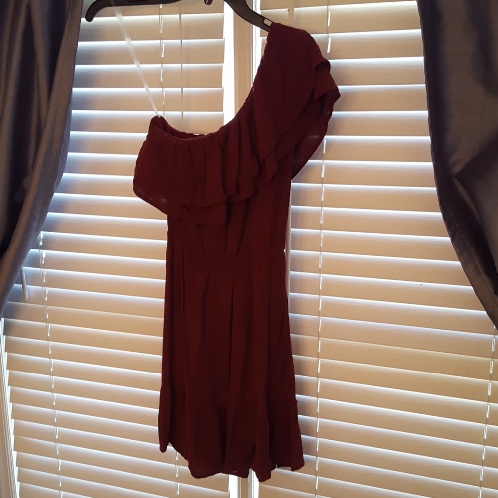 One shoulder dress